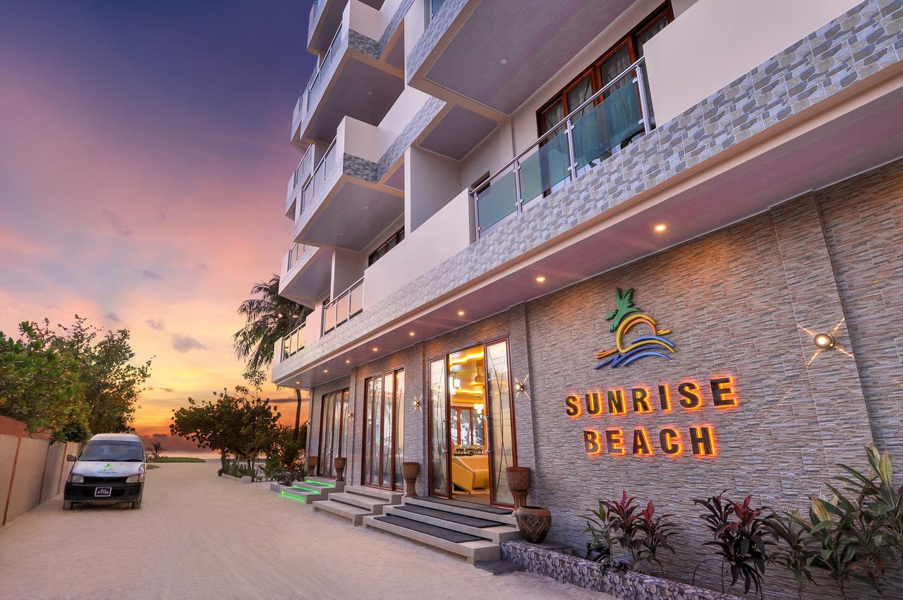 Sunrise Beach Maafushi Exteriör bild